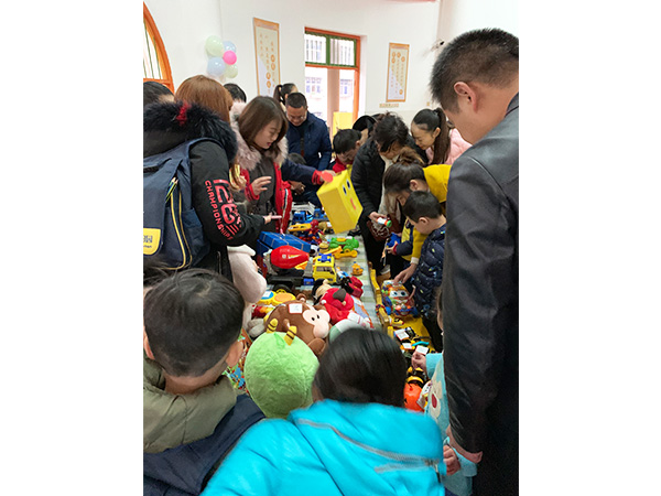 爱心义卖16